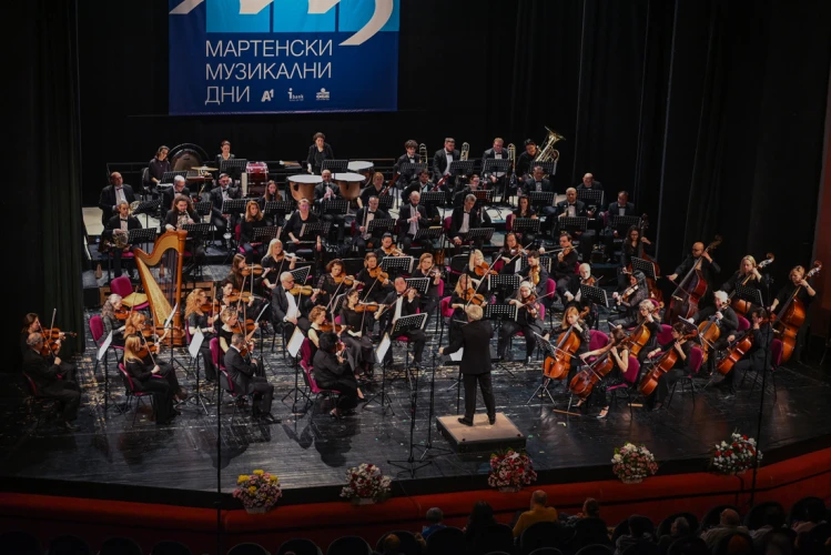 Симфоничен оркестър при ДО Варна  - Диригент Павел Балев 7